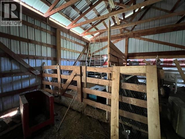 2802 Lower Wynndel Road Property Photo 11