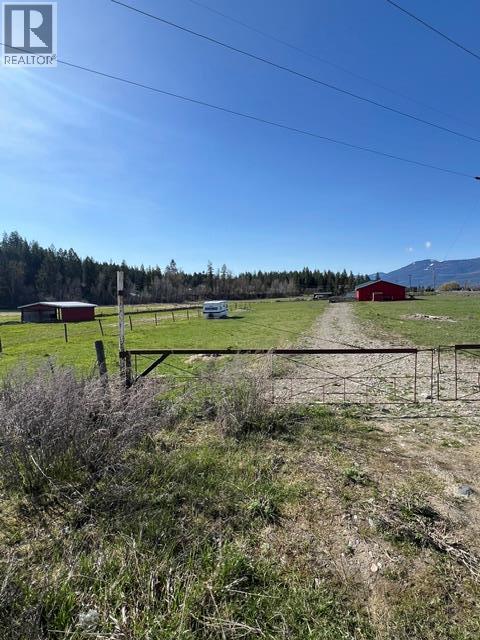 2802 Lower Wynndel Road Property Photo 15