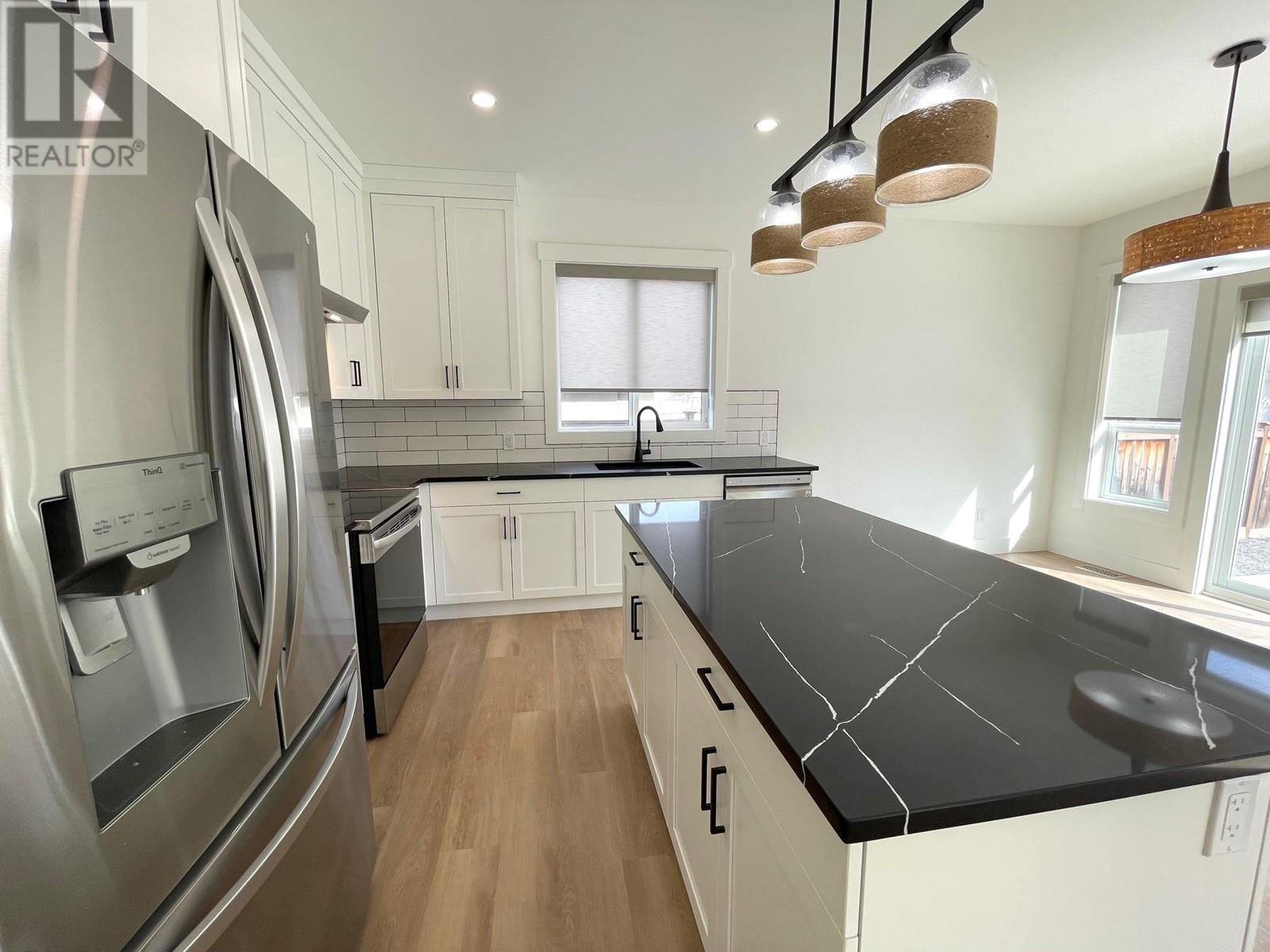 1788 Nicola Avenue Property Photo 3