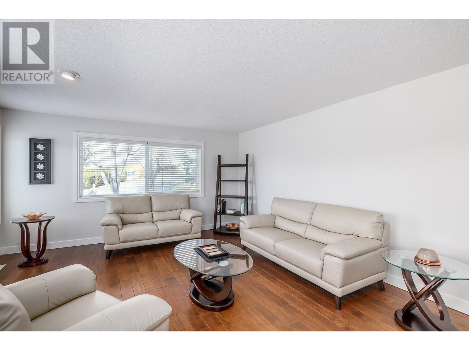 615 Glenmeadows Road Unit# 70 Property Photo 5