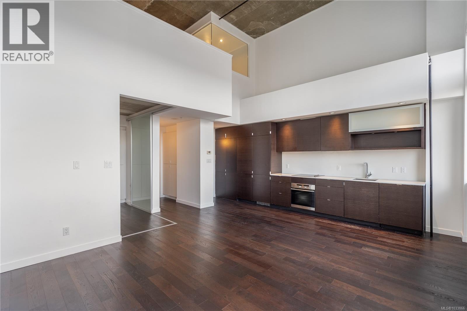 416 770 Fisgard St Property Photo 2