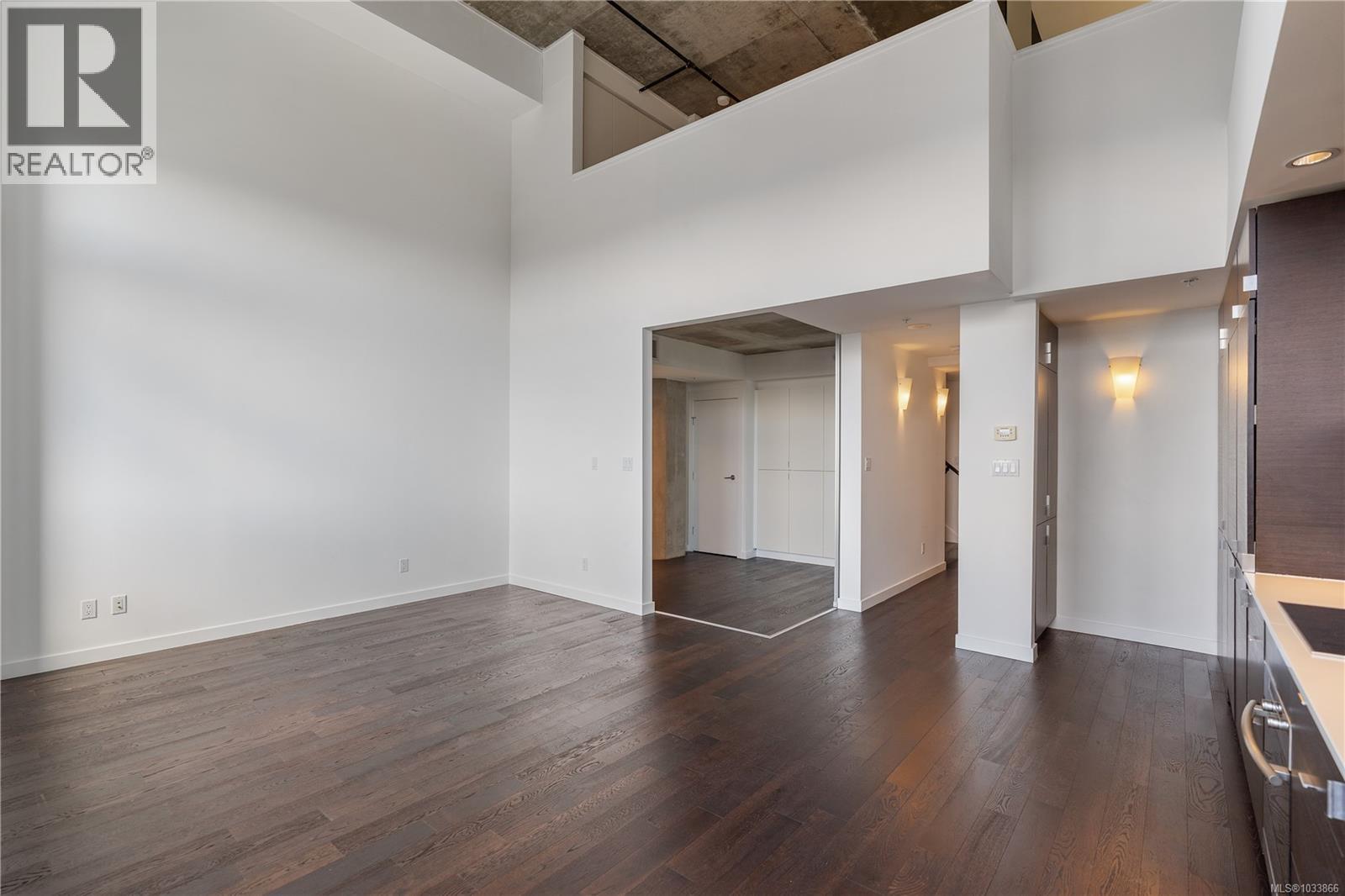 416 770 Fisgard St Property Photo 3