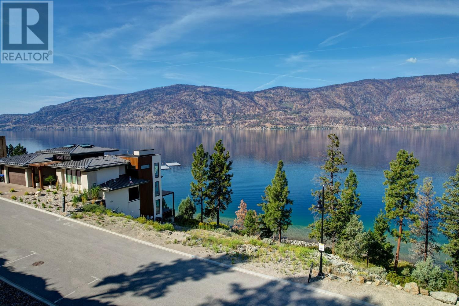 3504 Arrowroot Drive Property Photo 9
