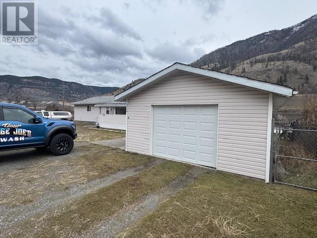 3728 Riverview Avenue Property Photo 2