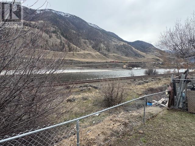 3728 Riverview Avenue Property Photo 5