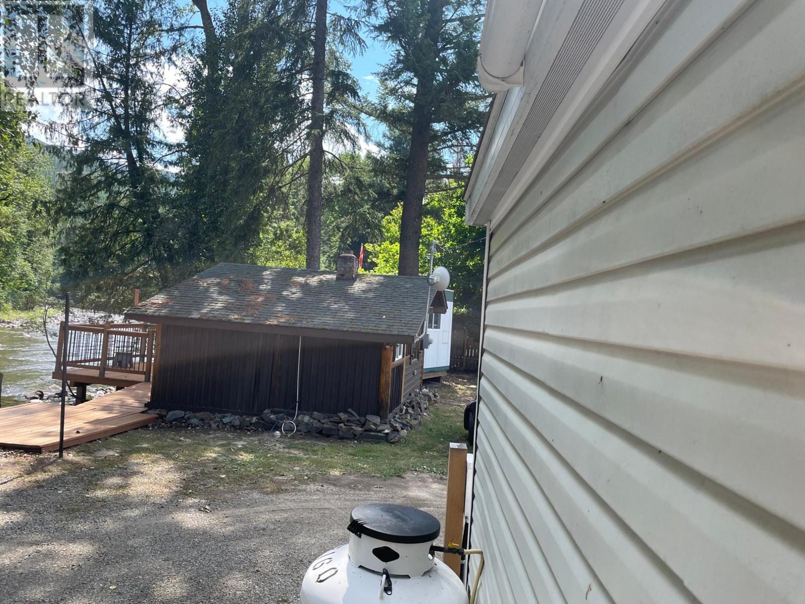 8821 3/95 Highway Property Photo 19