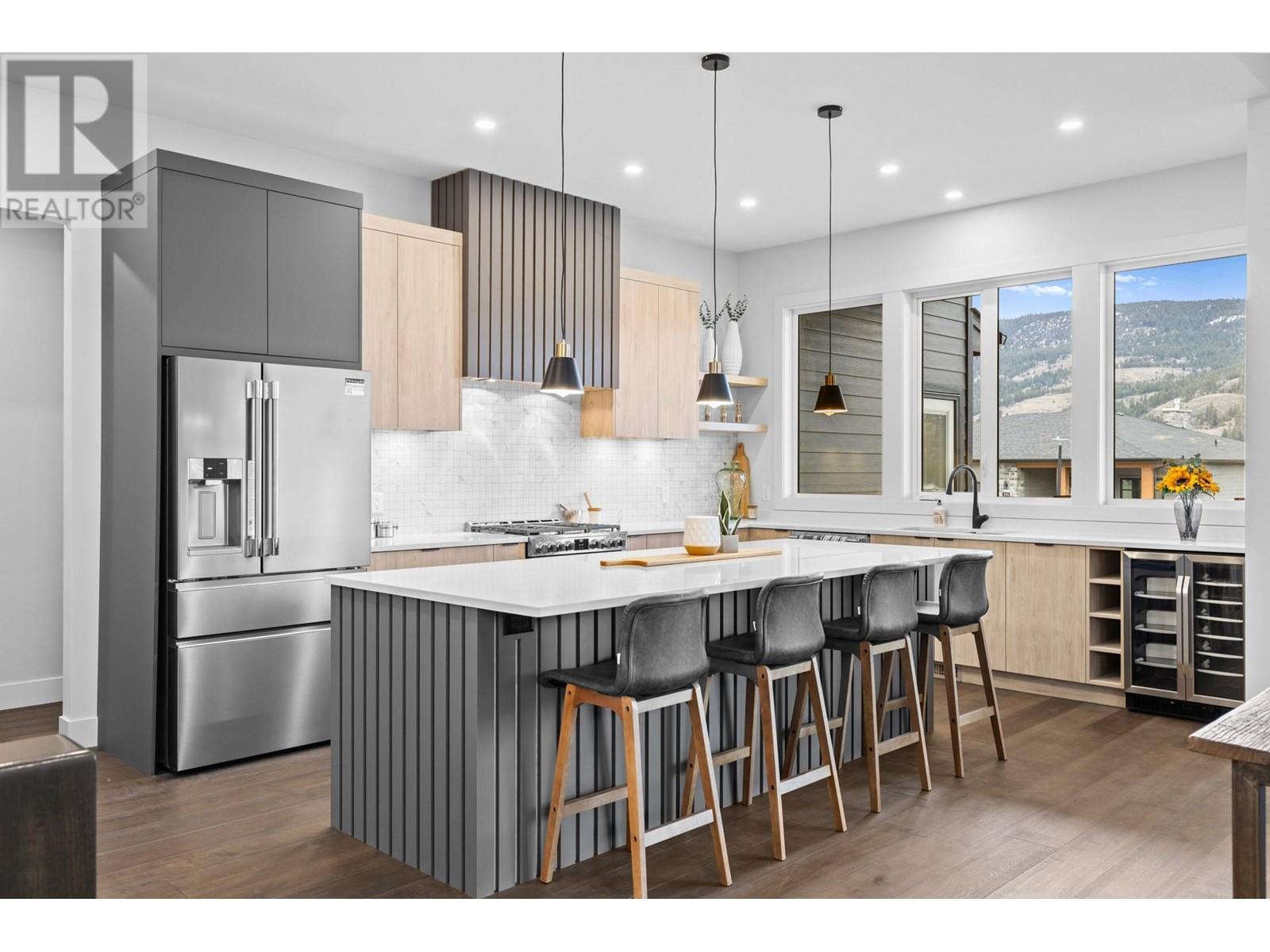 801 Melrose Street Property Photo 1