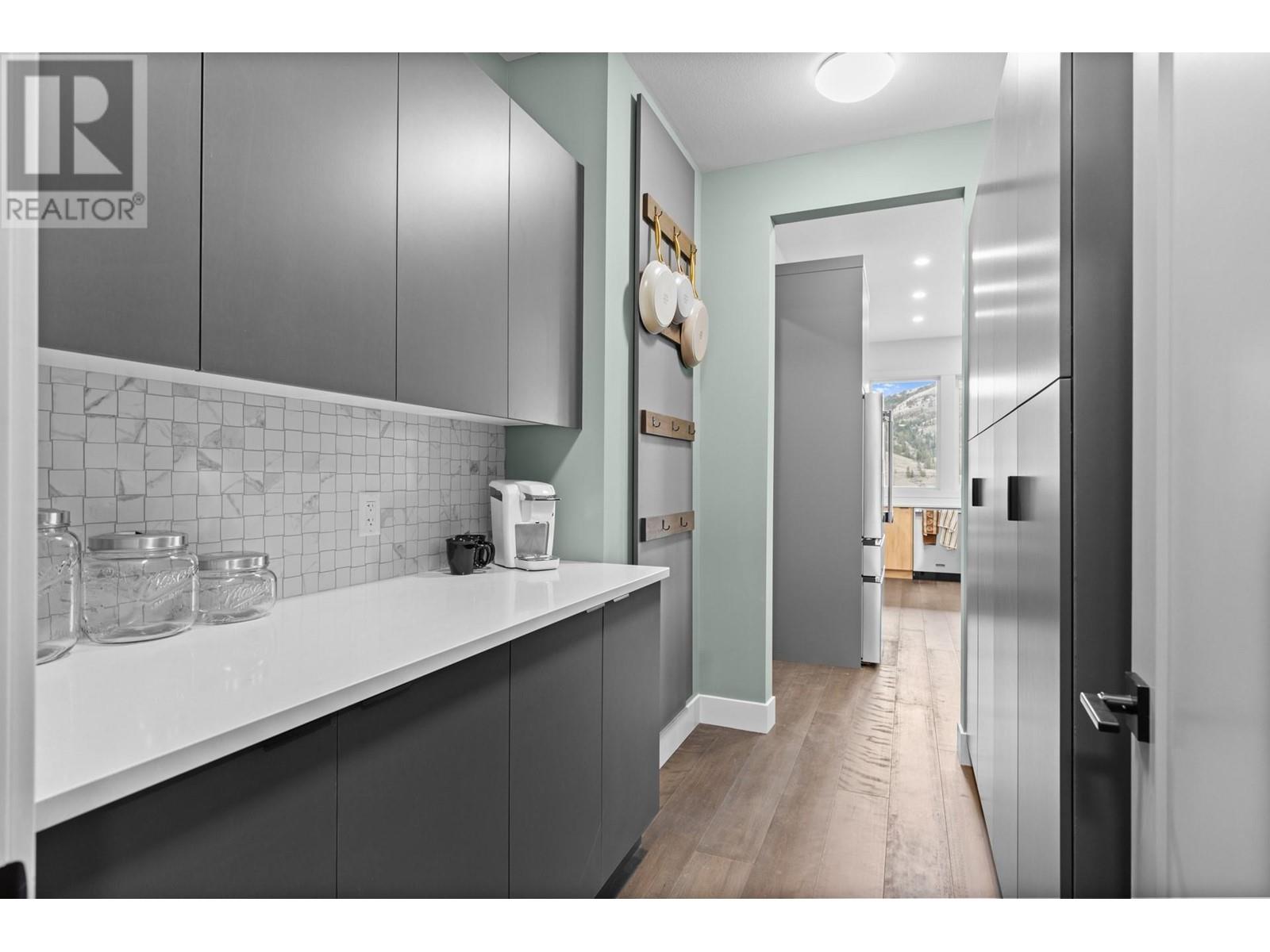 801 Melrose Street Property Photo 12