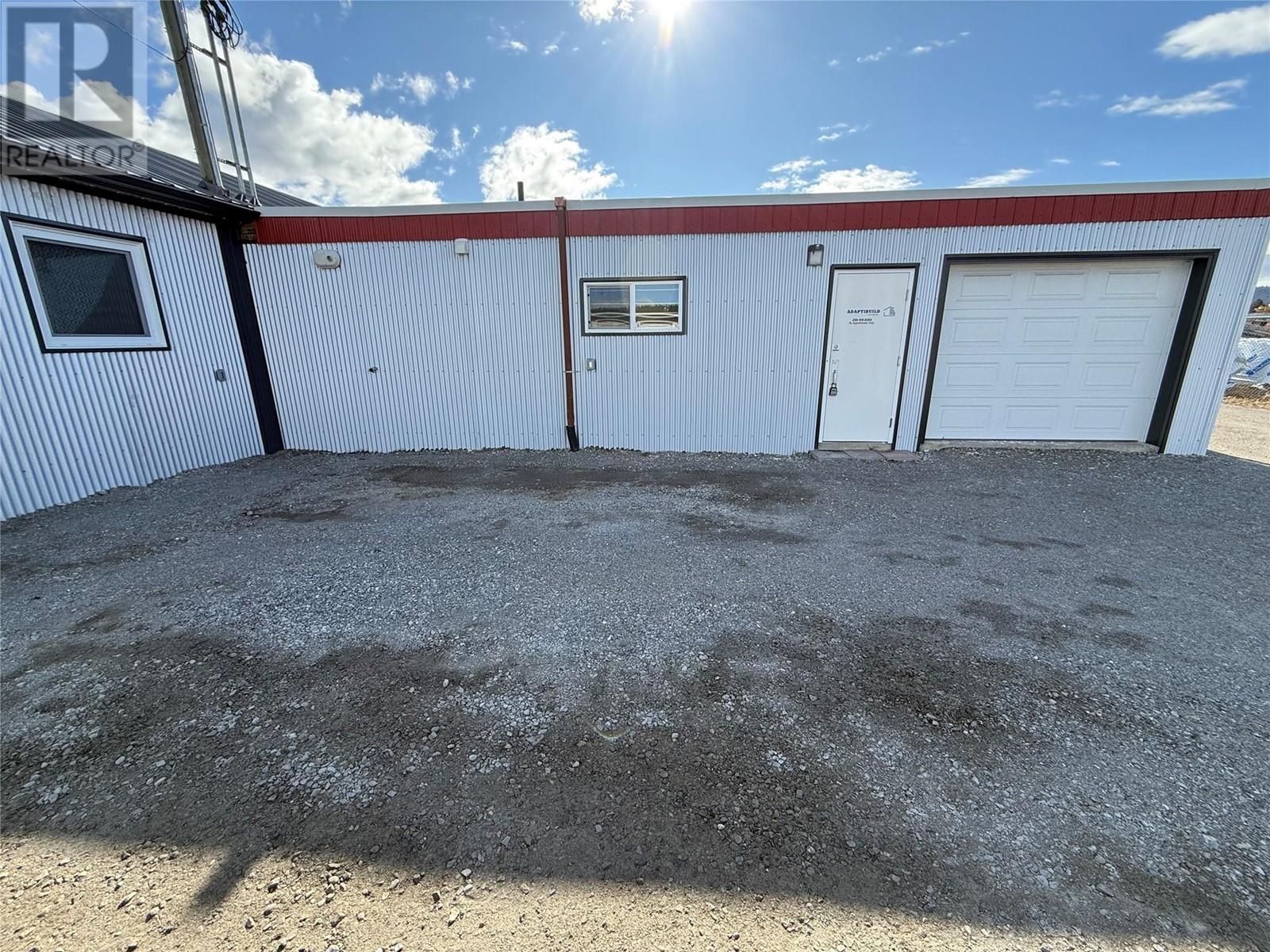 220 Cobham West Avenue Unit# A Property Photo 4