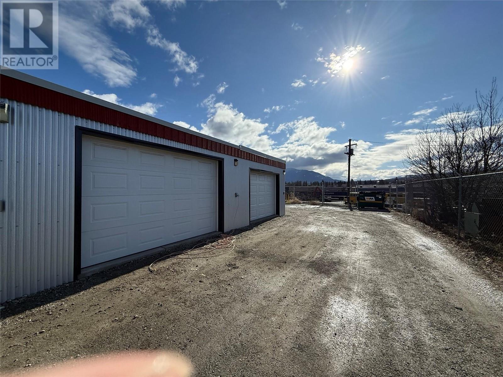 220 COBHAM WEST Avenue Unit# B Property Photo 1