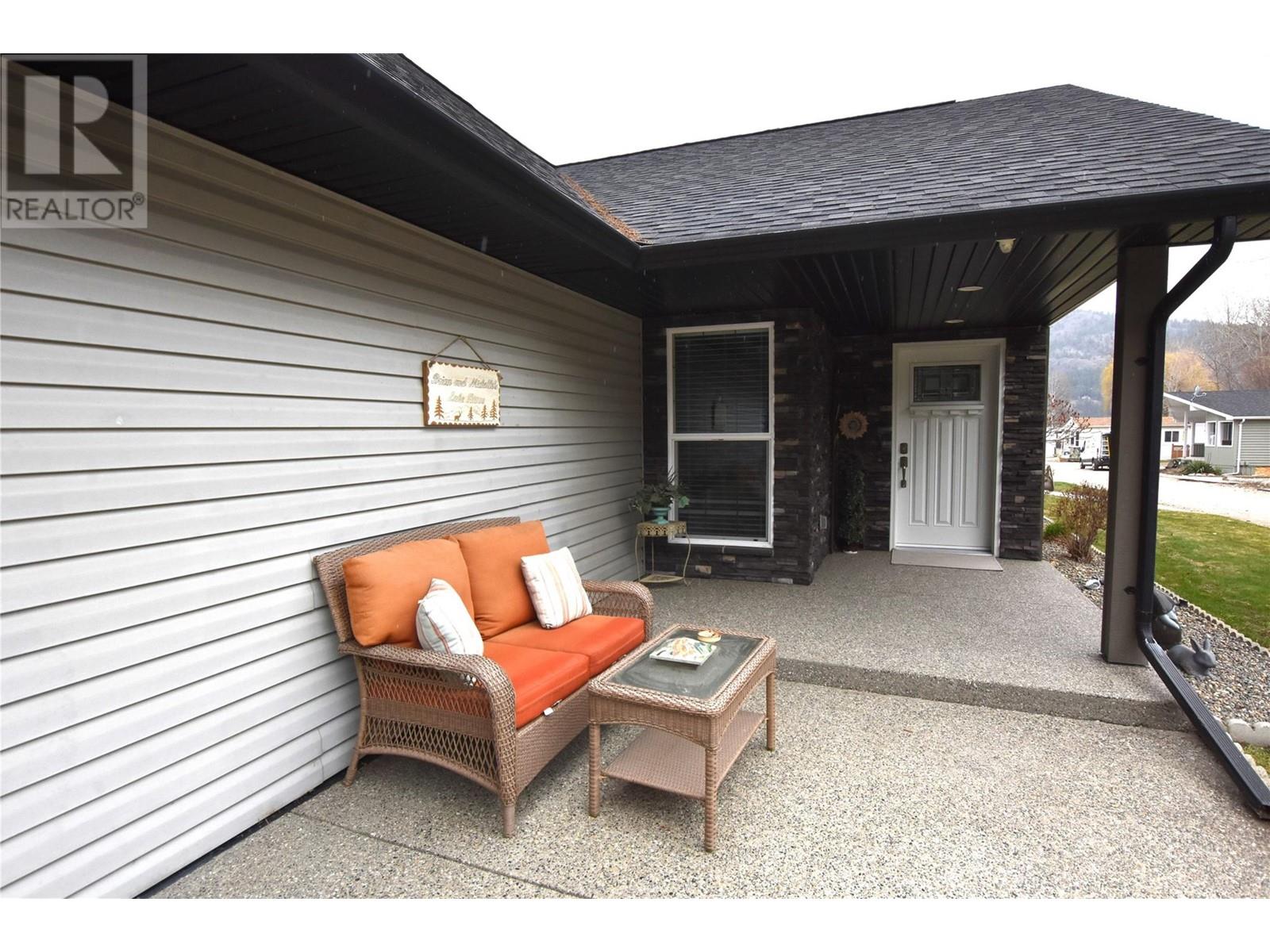130 Deer Street Property Photo 5