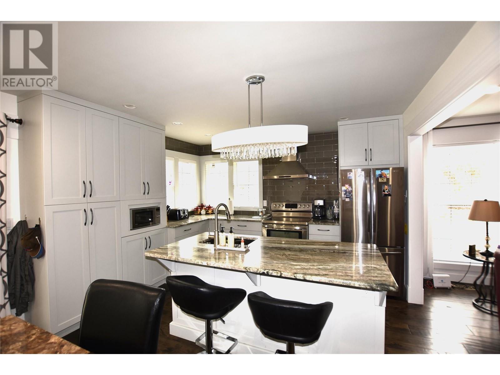 130 Deer Street Property Photo 13