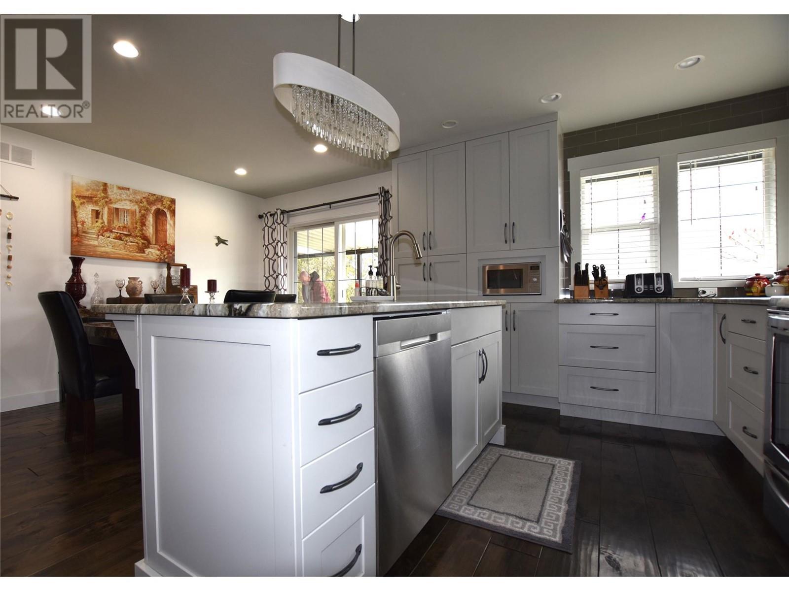 130 Deer Street Property Photo 15