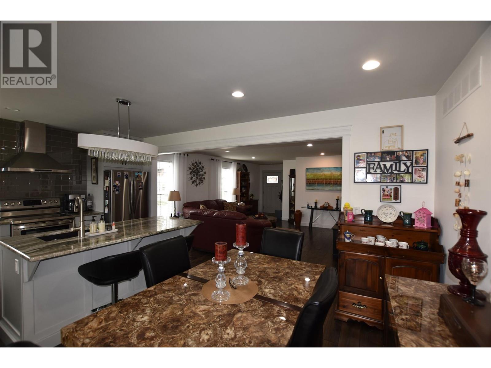 130 Deer Street Property Photo 20