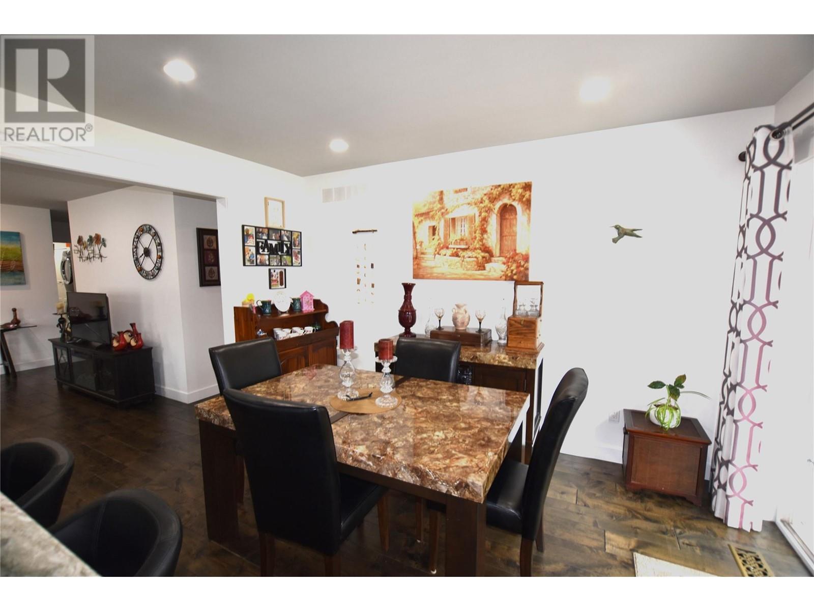 130 Deer Street Property Photo 21