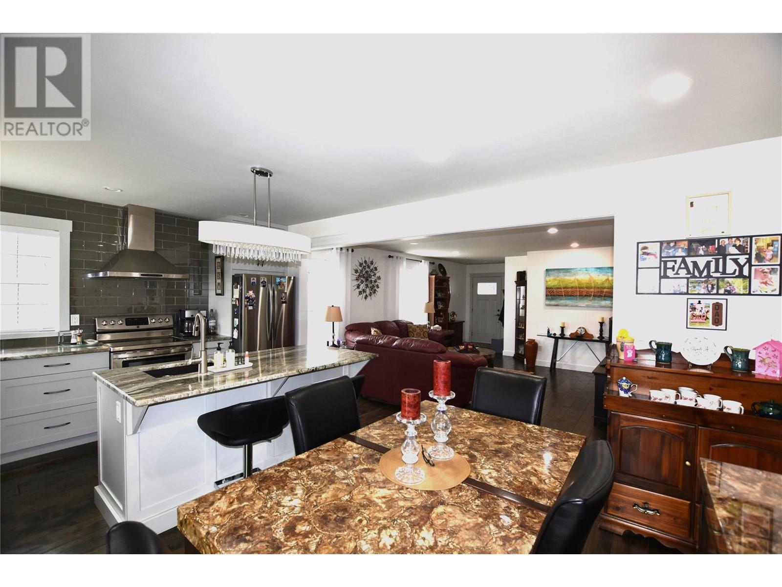 130 Deer Street Property Photo 22