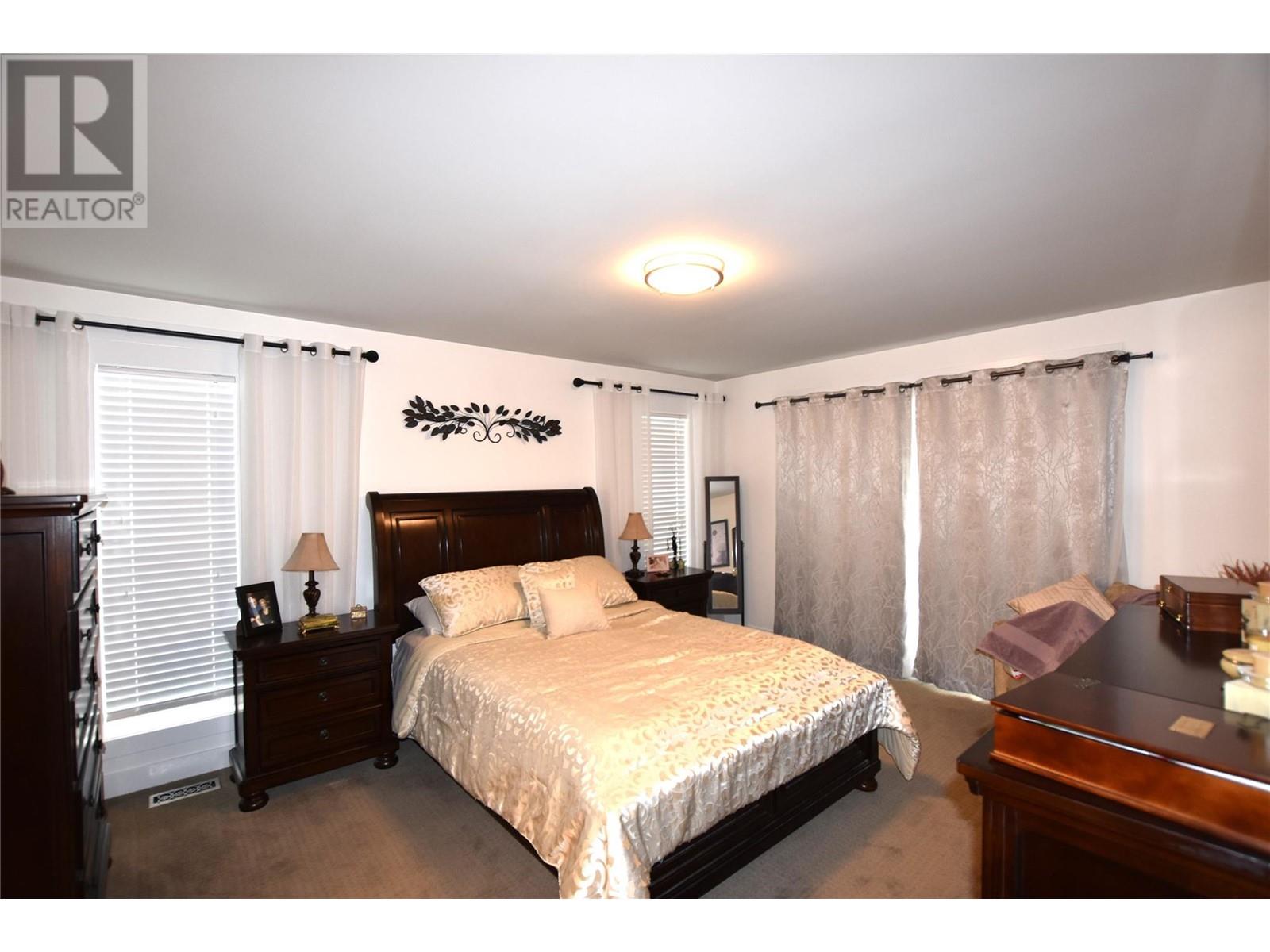 130 Deer Street Property Photo 24