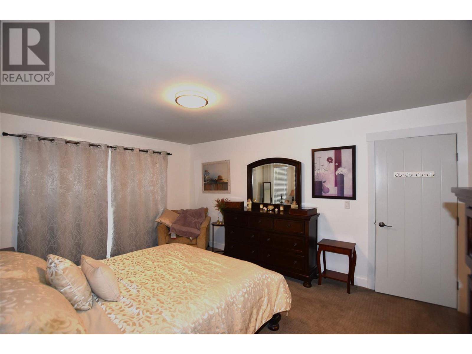 130 Deer Street Property Photo 25