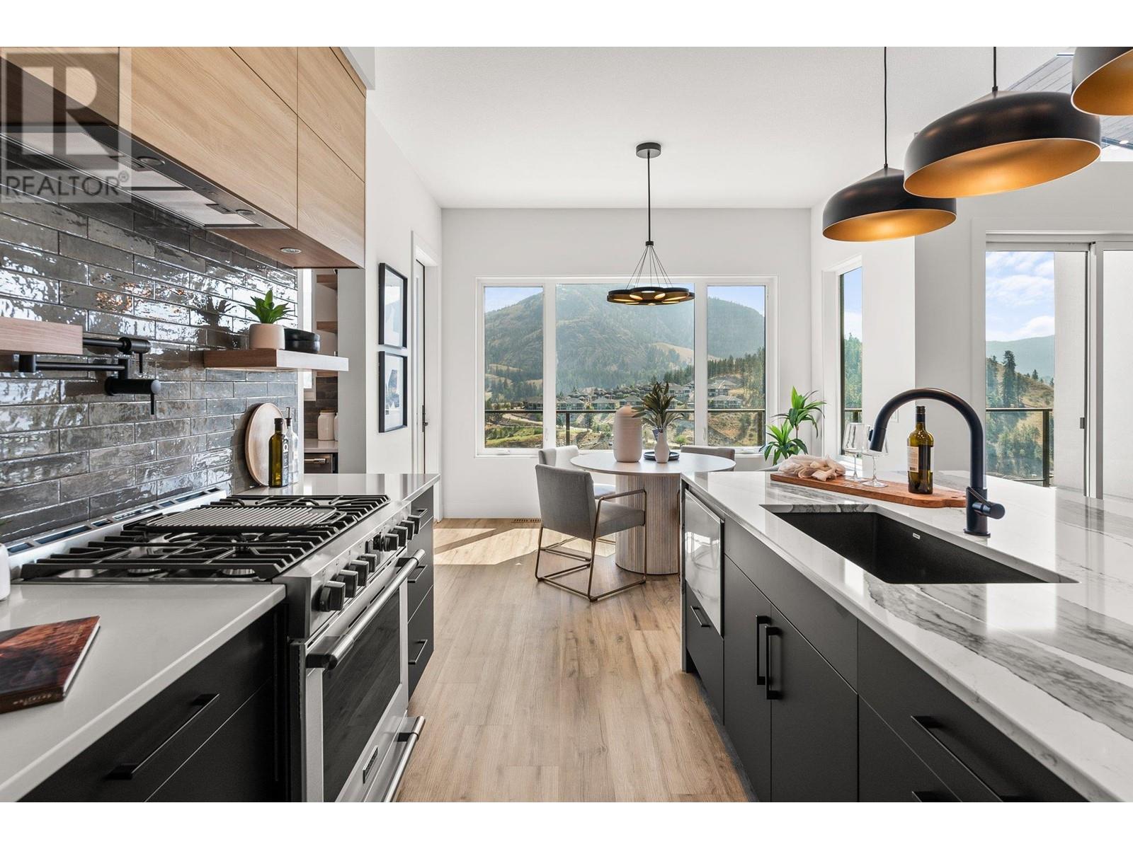 901 Melrose Street Property Photo 18