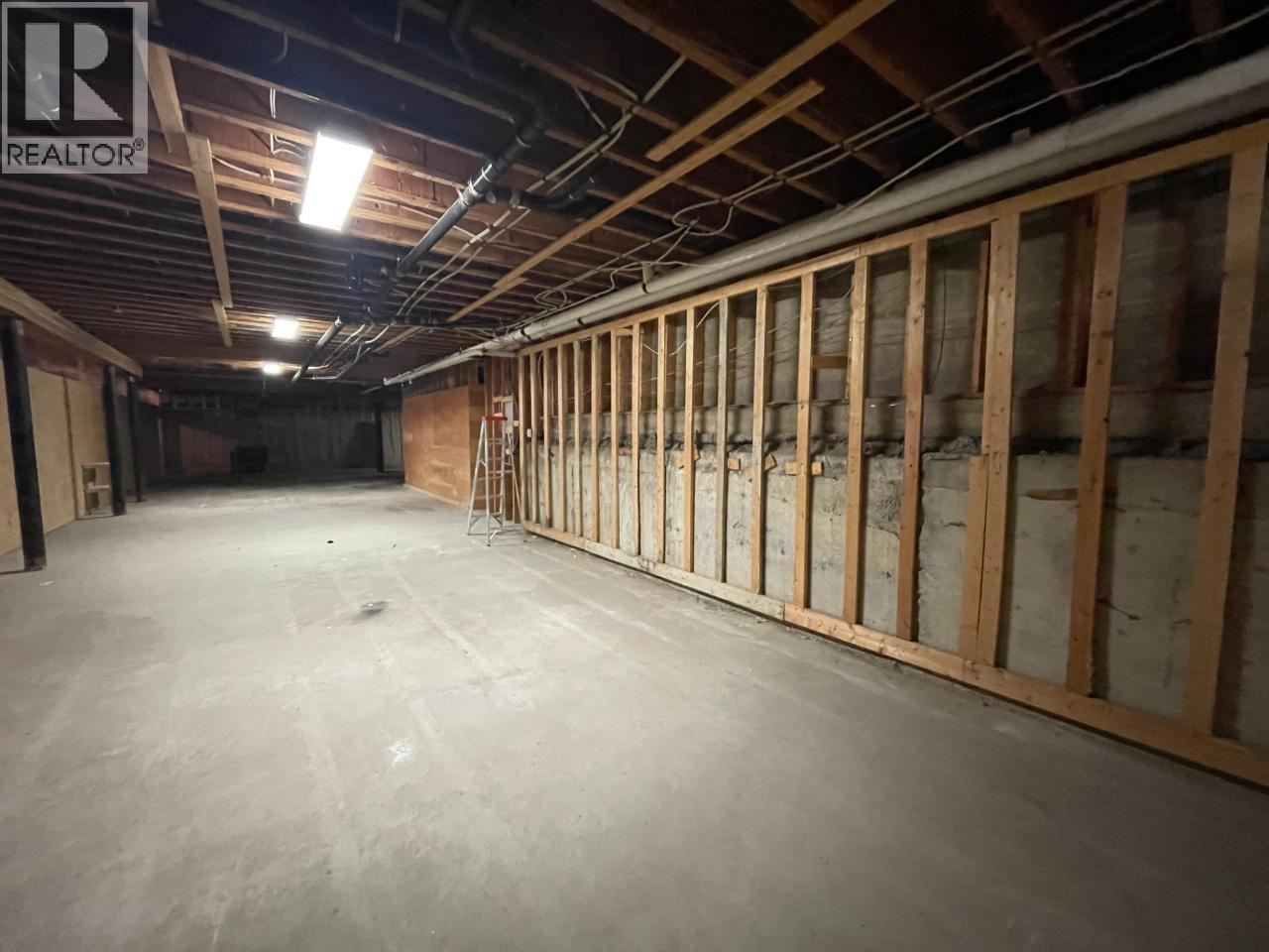 1221 7th Avenue Property Photo 5