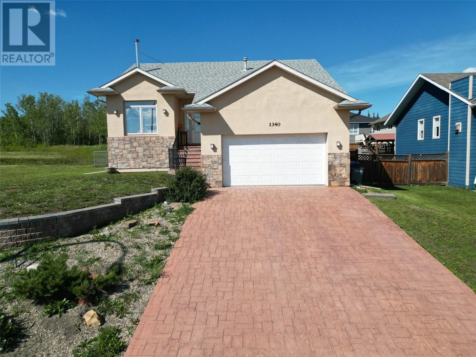 1340 92 Avenue Property Photo 1