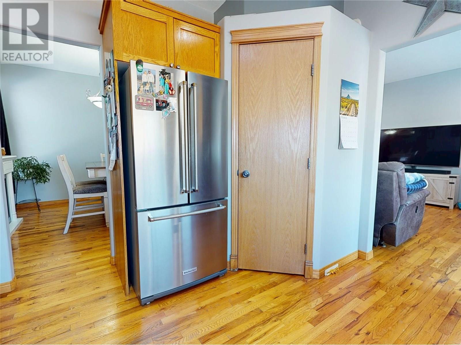 1340 92 Avenue Property Photo 5