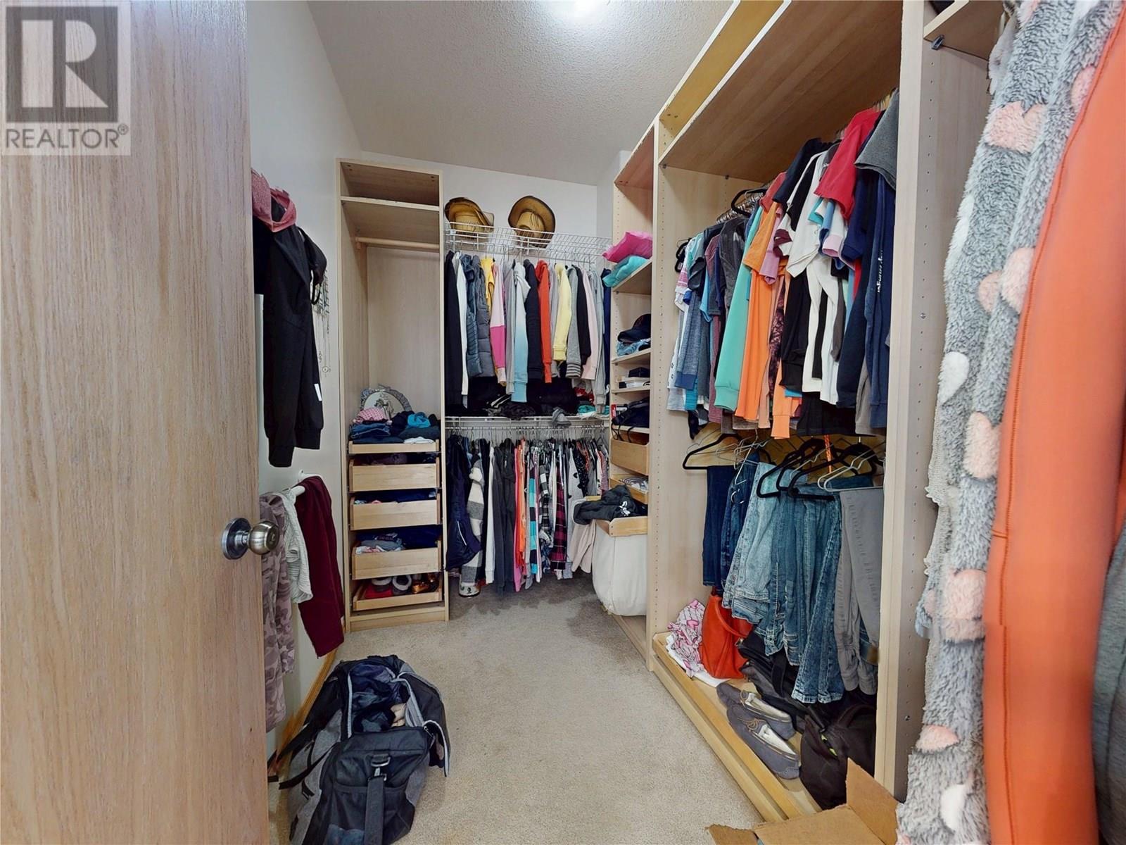1340 92 Avenue Property Photo 17
