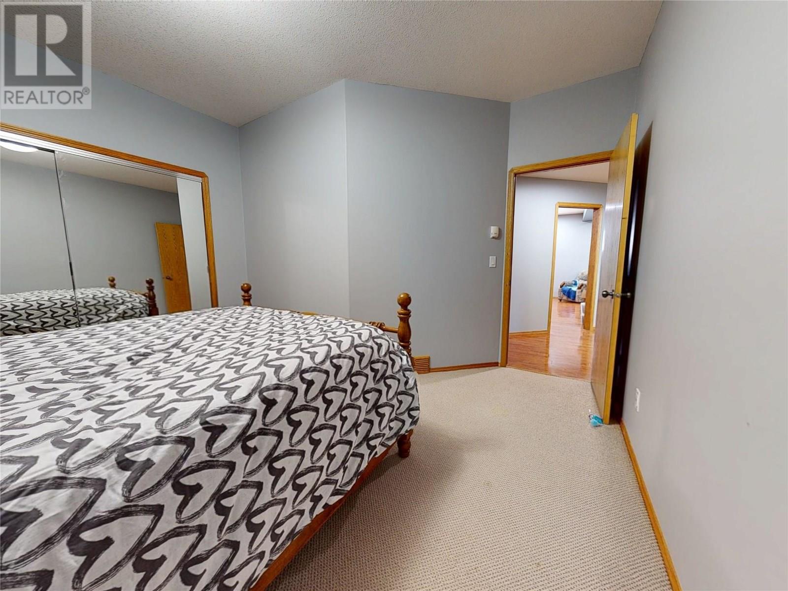 1340 92 Avenue Property Photo 32