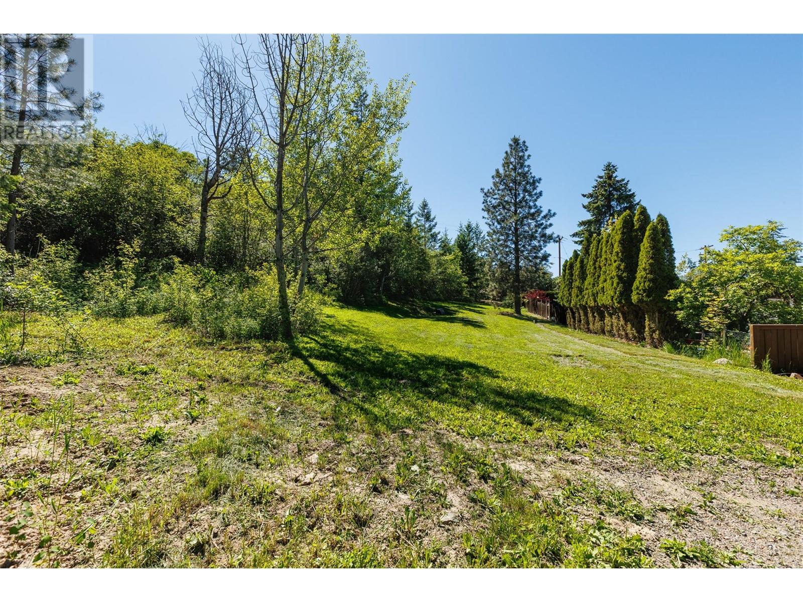 616 12th Avenue N Property Photo 4