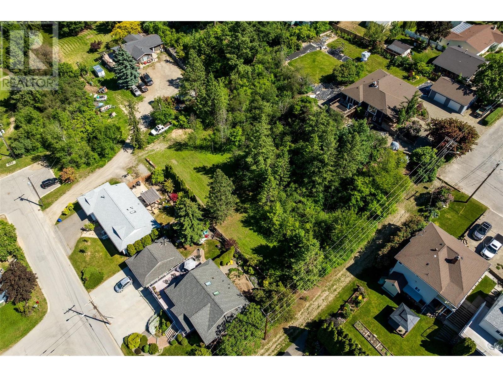 616 12th Avenue N Property Photo 17