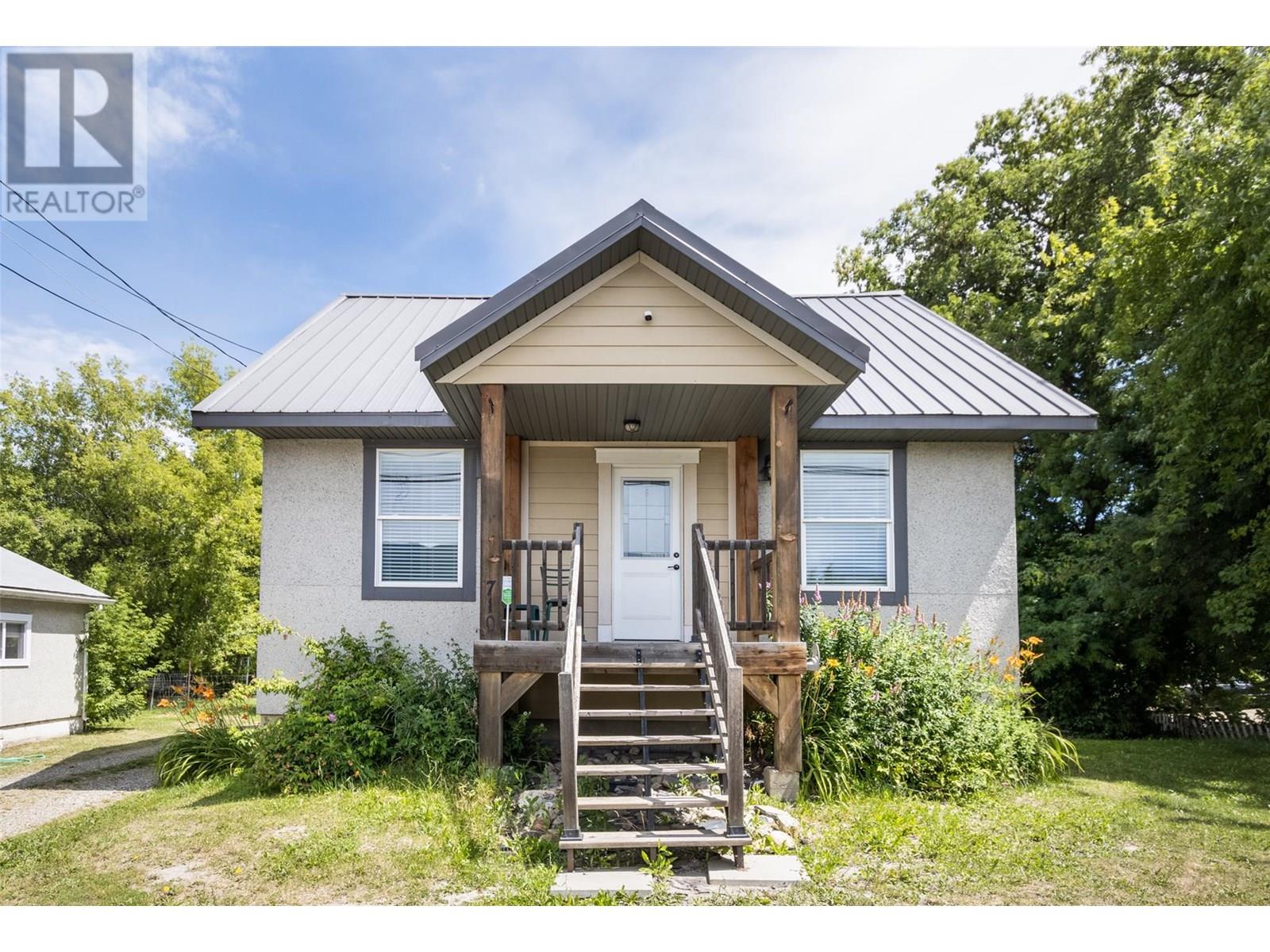 710 10 Street Sw Property Photo 2
