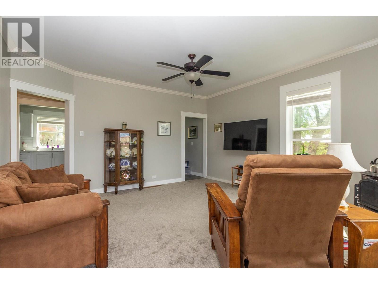 710 10 Street Sw Property Photo 3