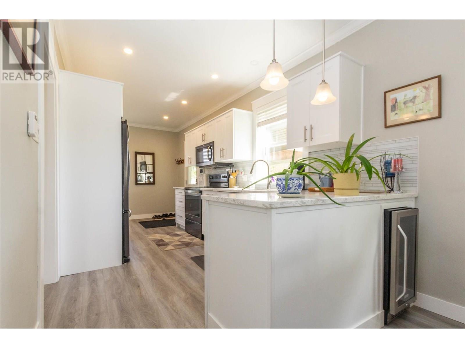 710 10 Street Sw Property Photo 6