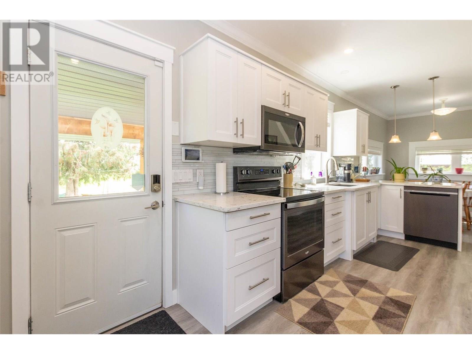 710 10 Street Sw Property Photo 11