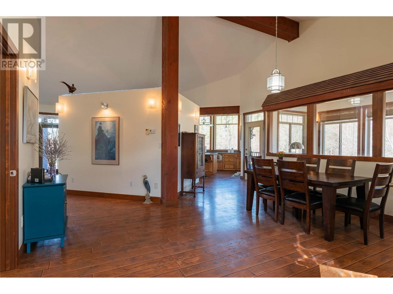 250 1st Avenue Property Photo 4