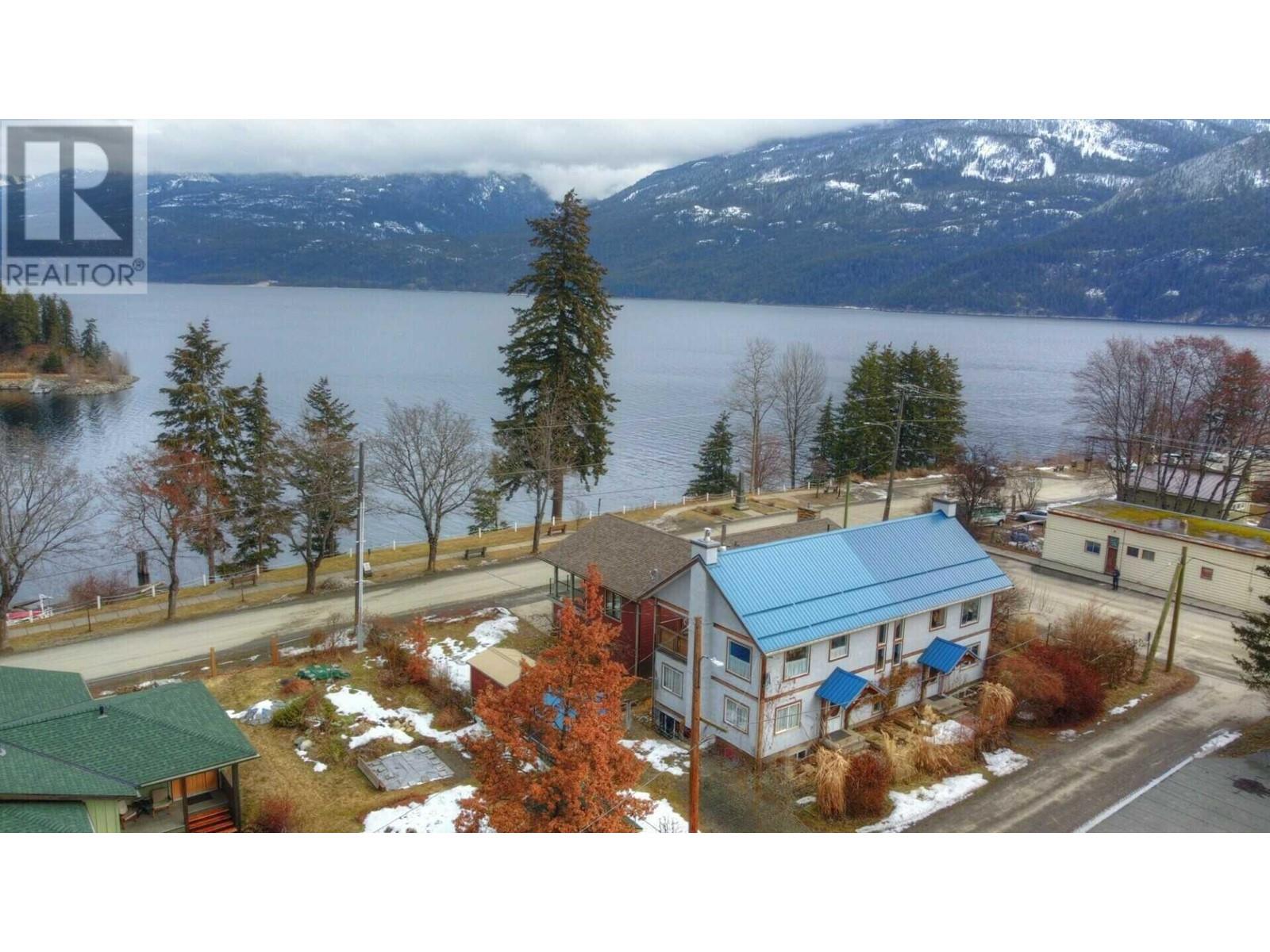 504 Centre Street Property Photo 12