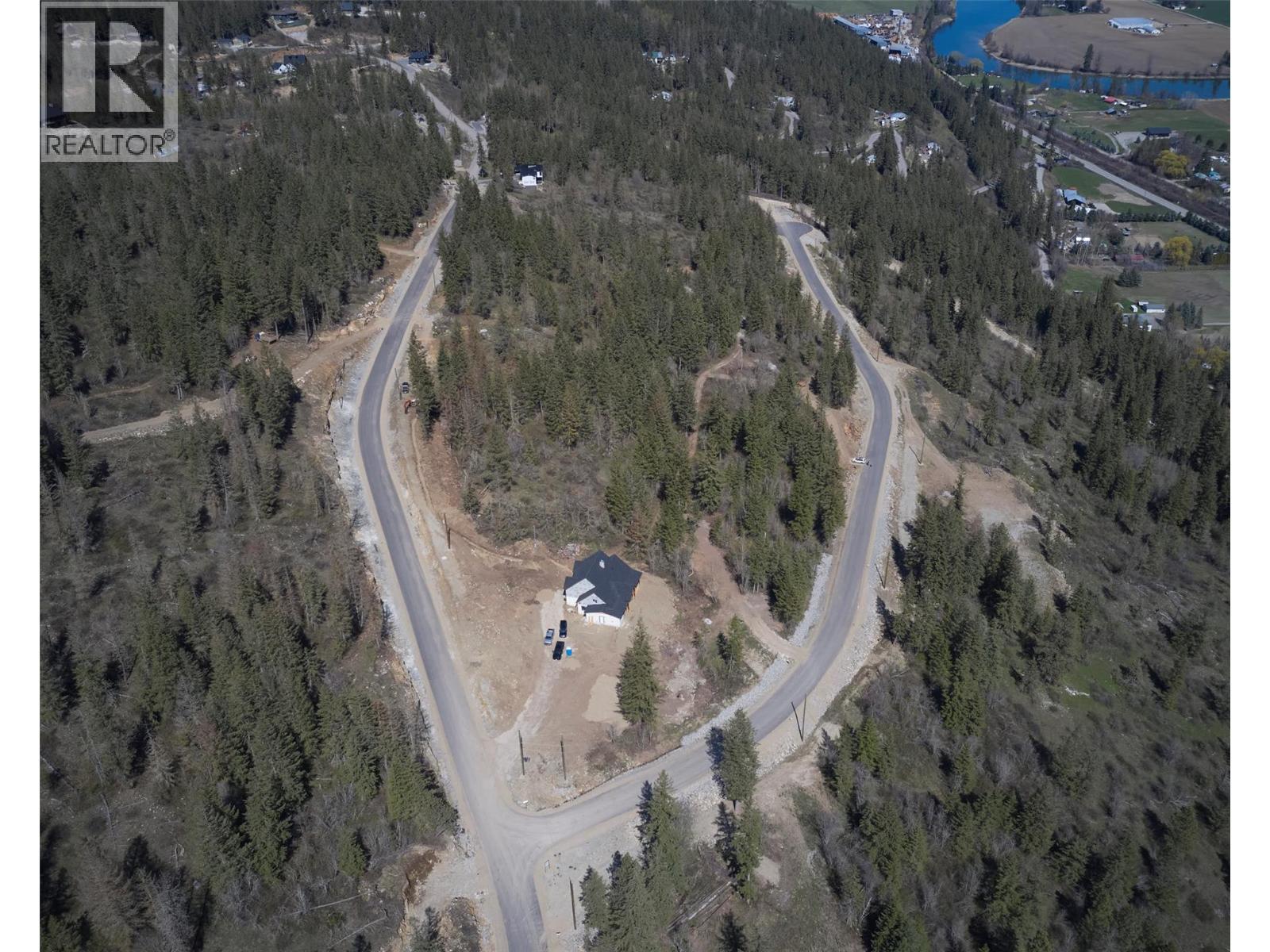 201 Crooked Pine Road Property Photo 8