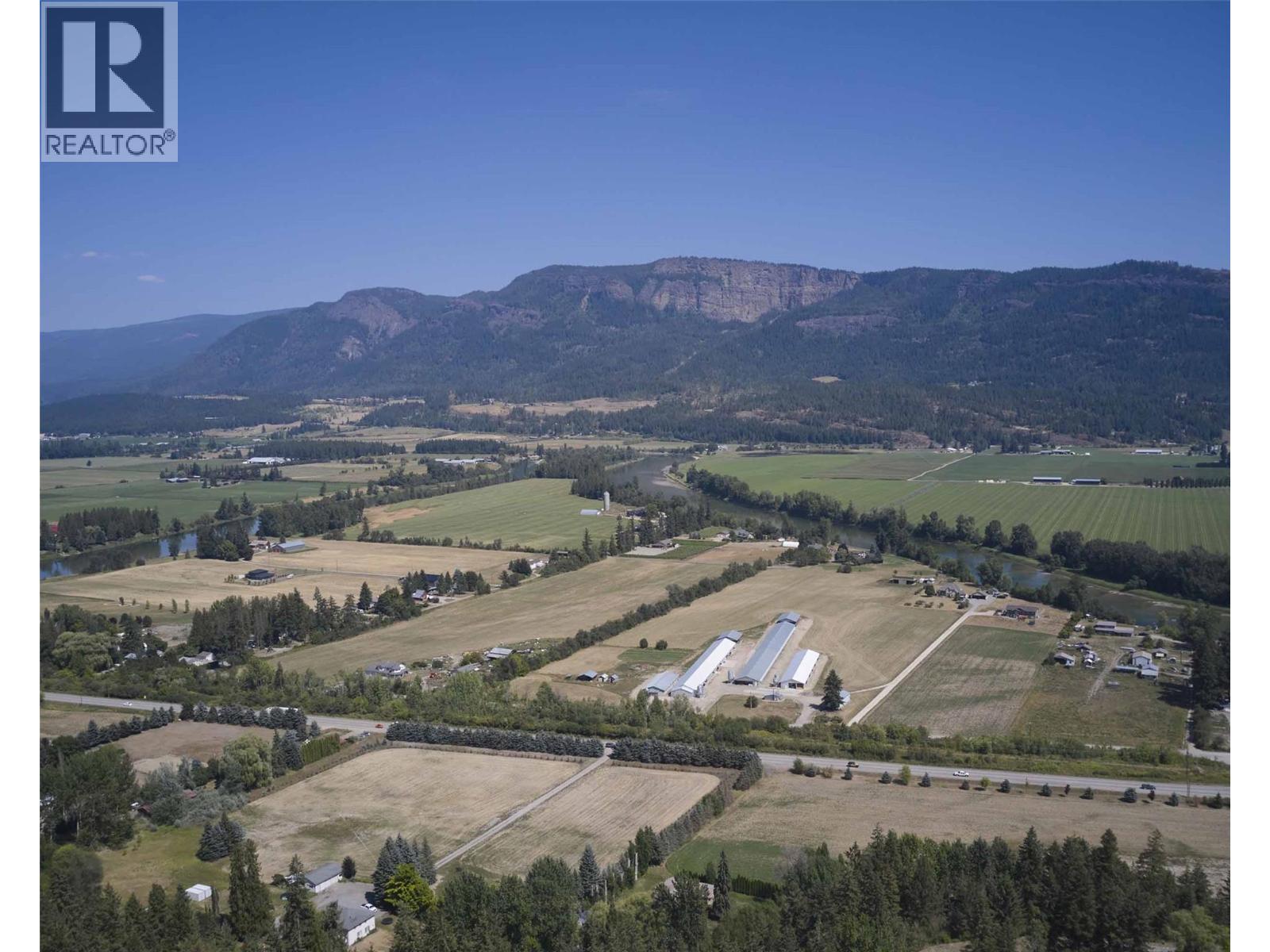 201 Crooked Pine Road Property Photo 9