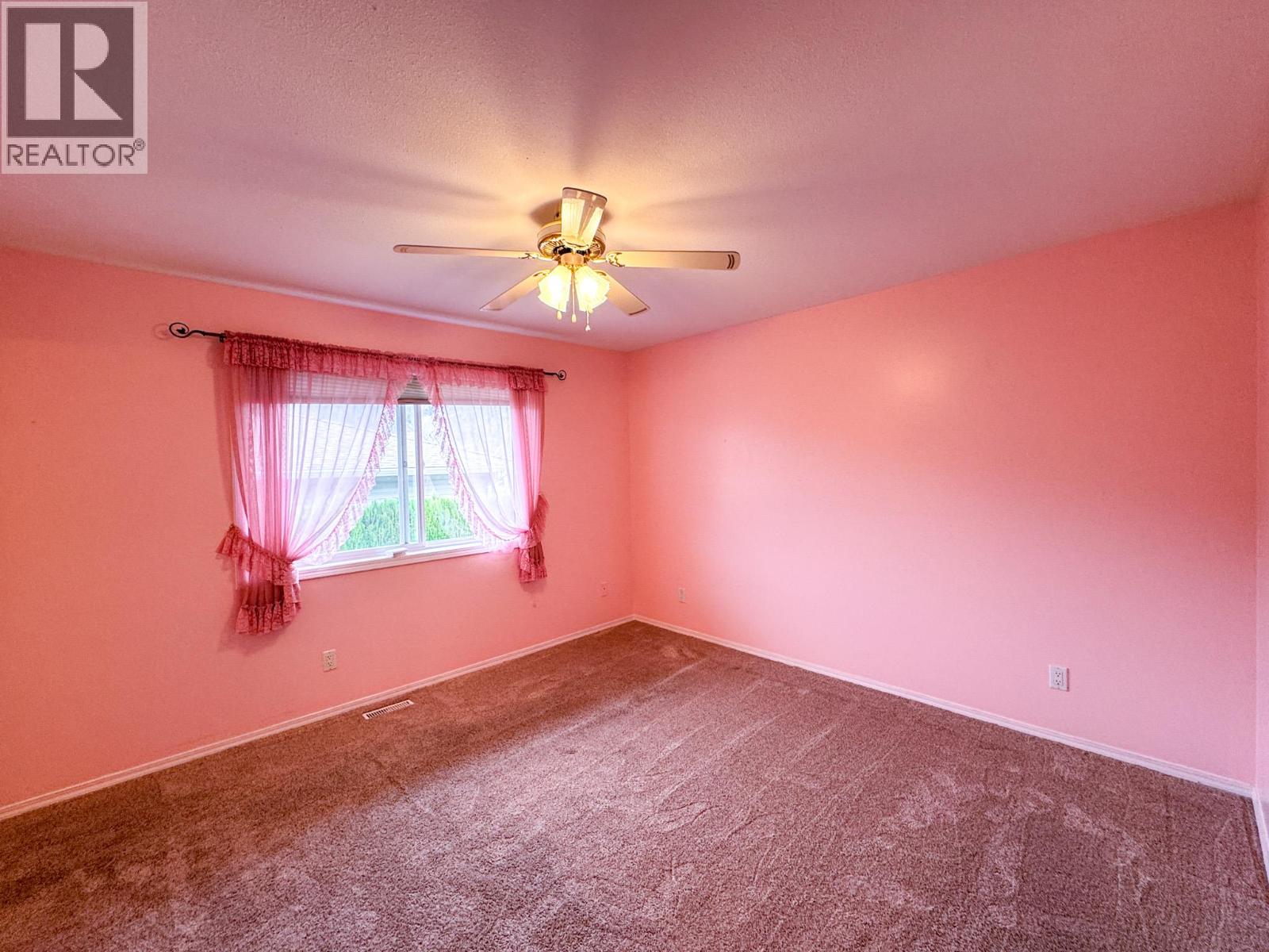 2 Royal Ann Court Unit# 4 Property Photo 11