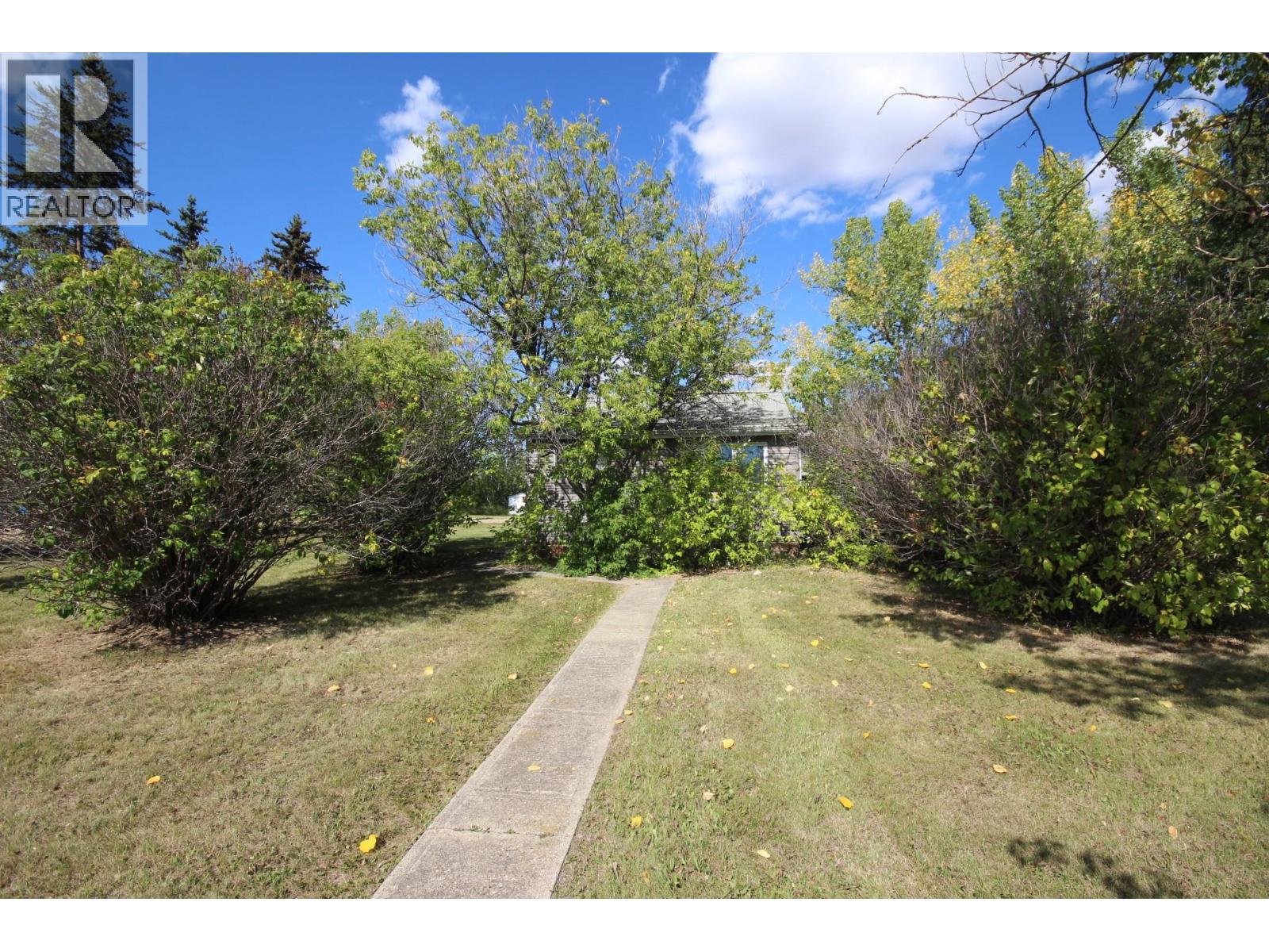 1310 108 Avenue Property Photo 9