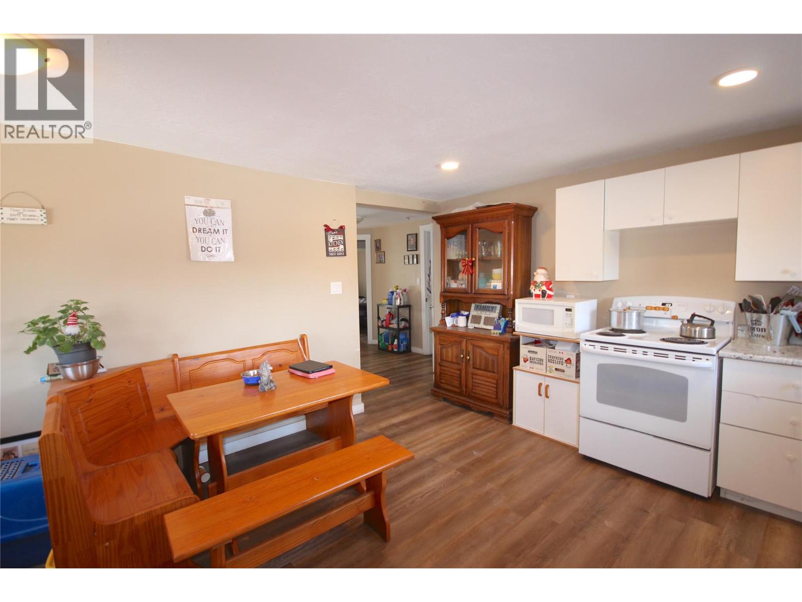 1310 108 Avenue Property Photo 10