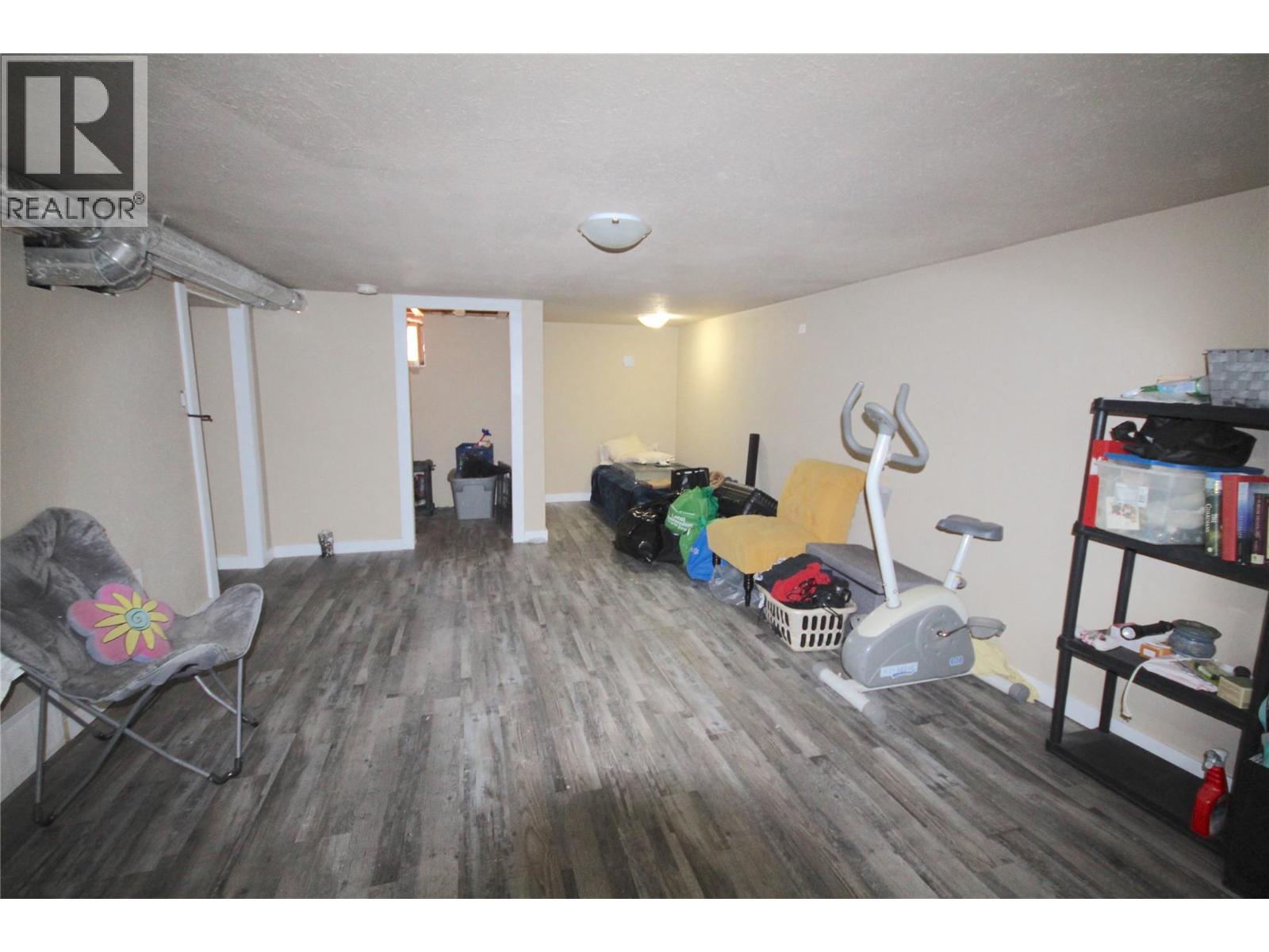 1310 108 Avenue Property Photo 17