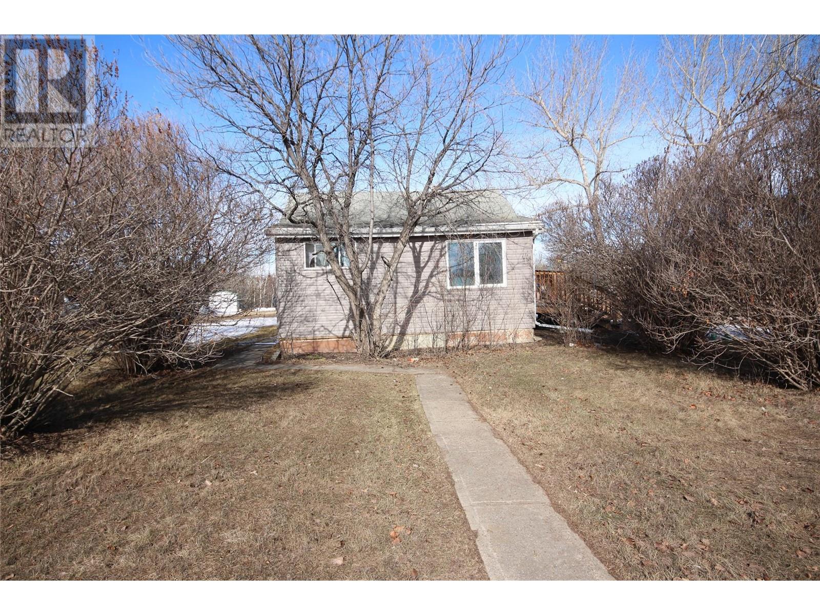 1310 108 Avenue Property Photo 20