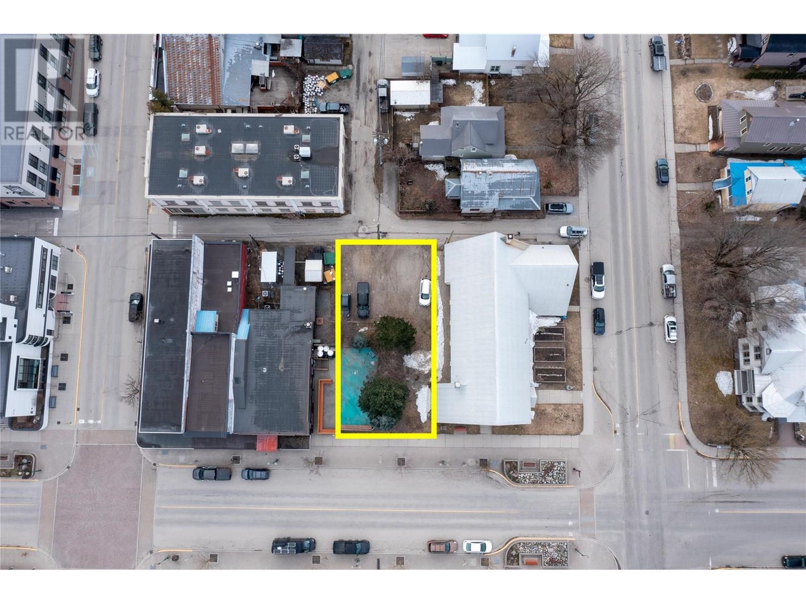 310 Mackenzie Avenue Property Photo 1