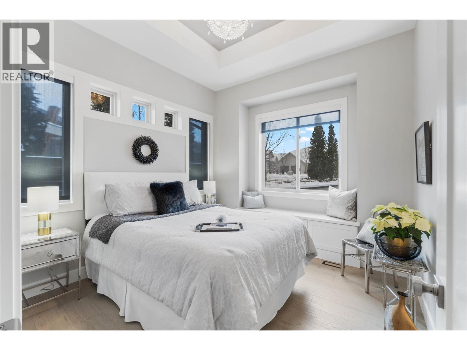 608 Mt Ida Crescent Property Photo 17