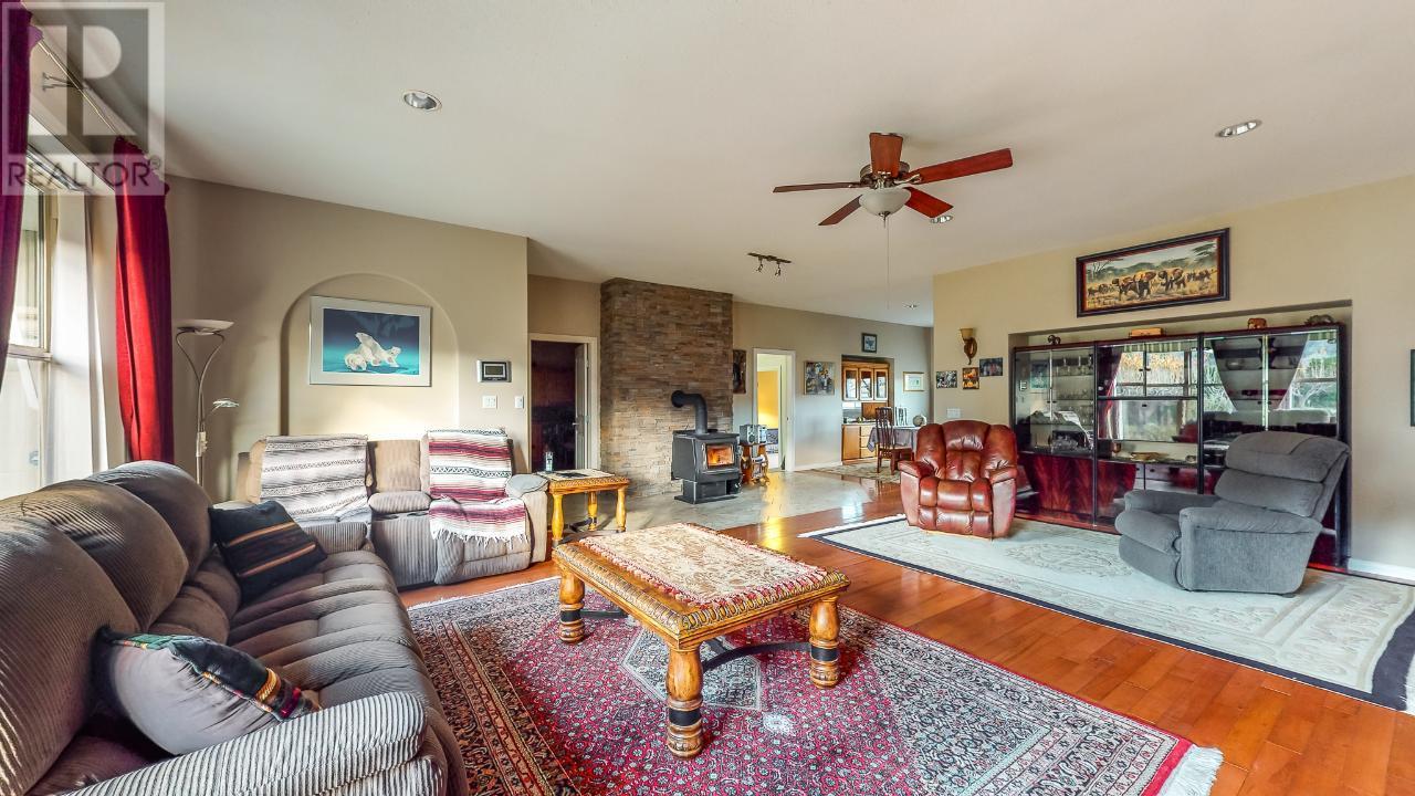 7231 Island Road Property Photo 16