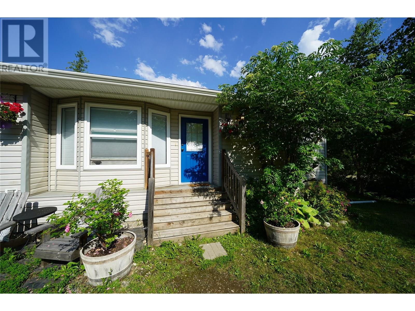 700 Heyland Road Property Photo 7