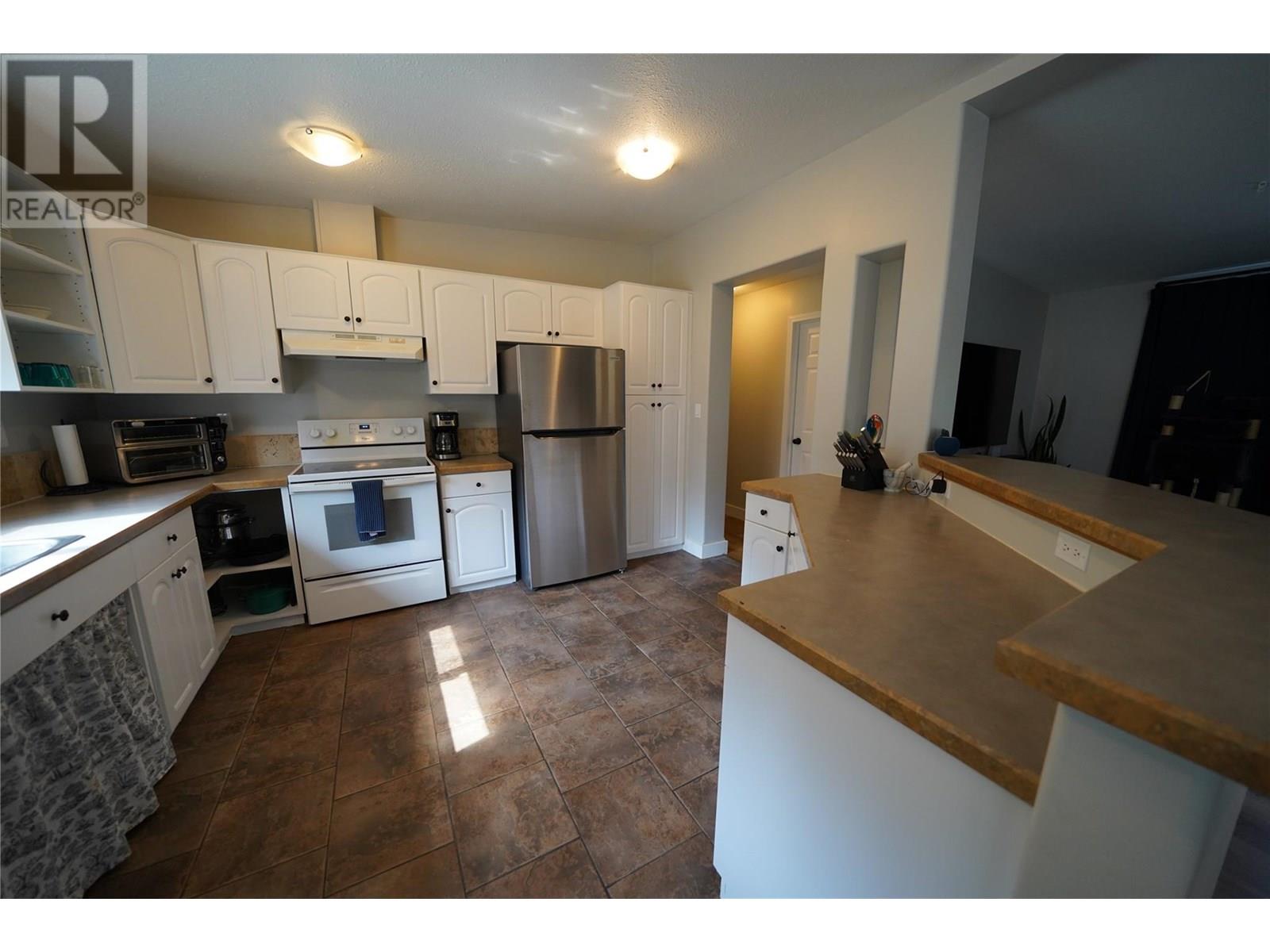 700 Heyland Road Property Photo 19