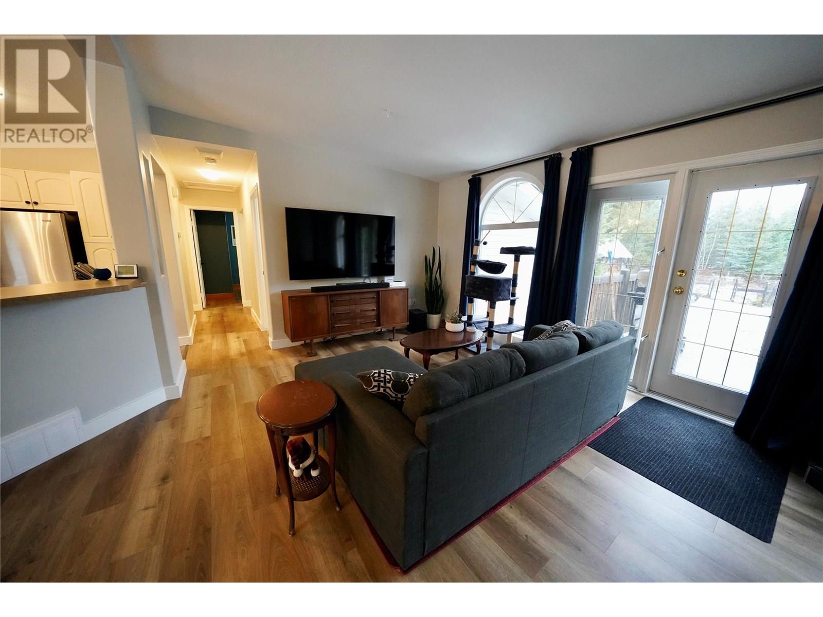 700 Heyland Road Property Photo 26