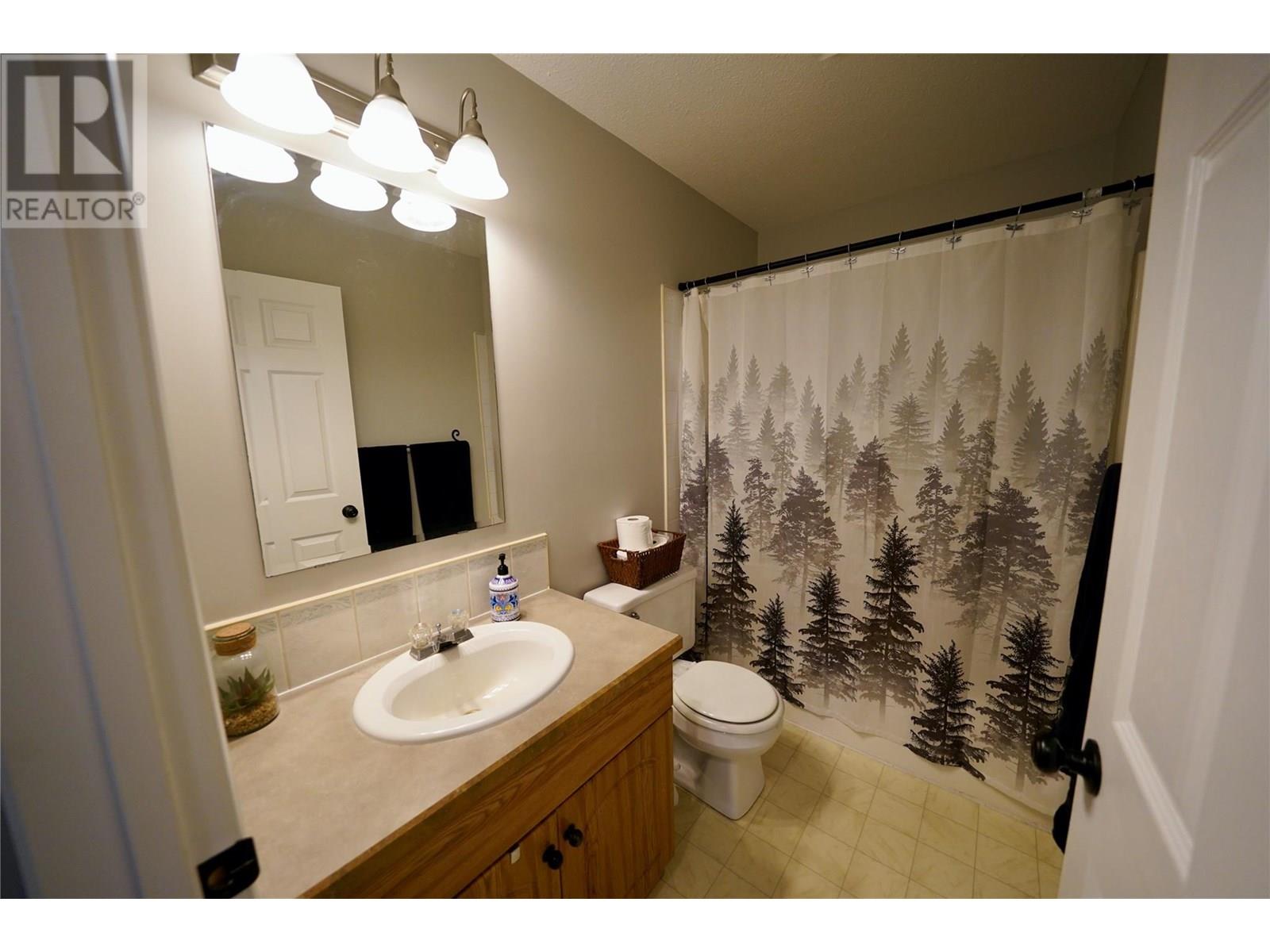 700 Heyland Road Property Photo 37